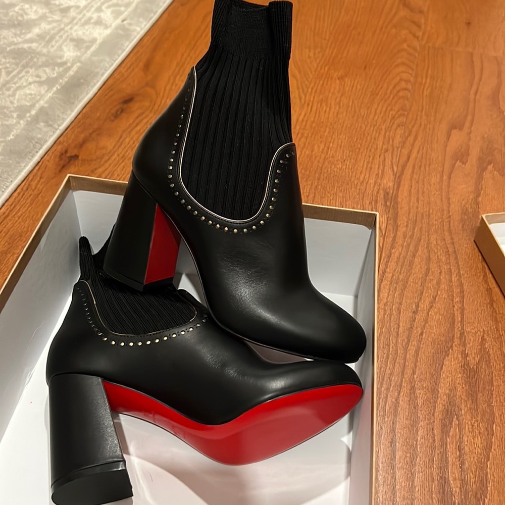 Christian Louboutin Booties 85mm sockies never worn